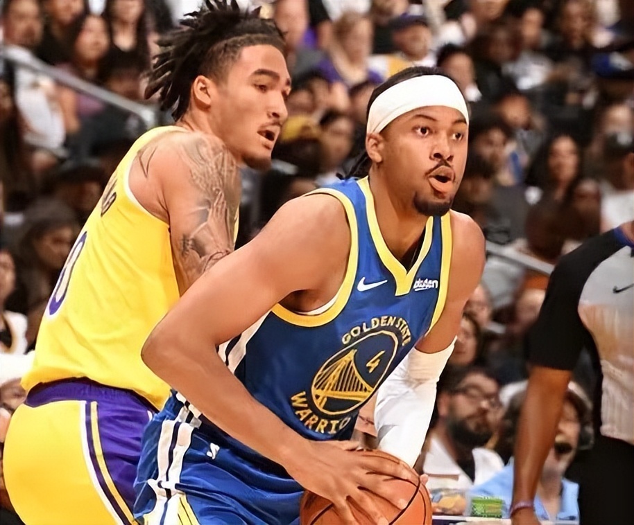 ManbetX官网-热刺客场球衣球鞋搭配